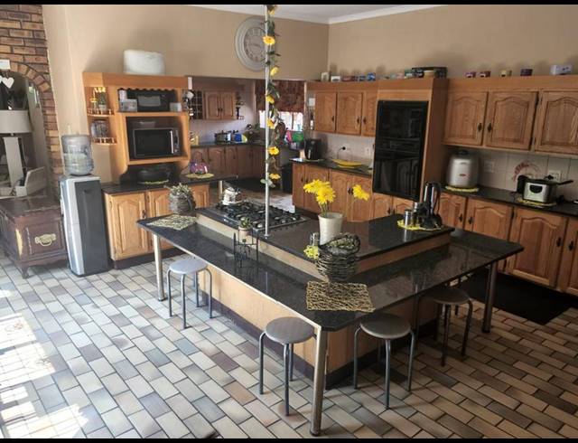 3 BEDROOM HOUSE FOR SALE IN STRUBENVALE